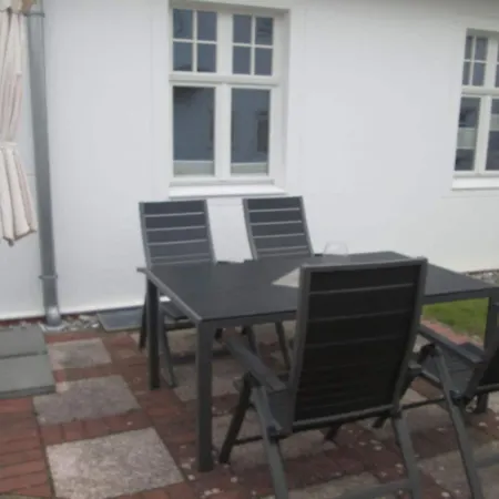 Spacious Near The Seabeach