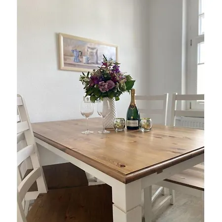Apartment Spacious Near The Seabeach *